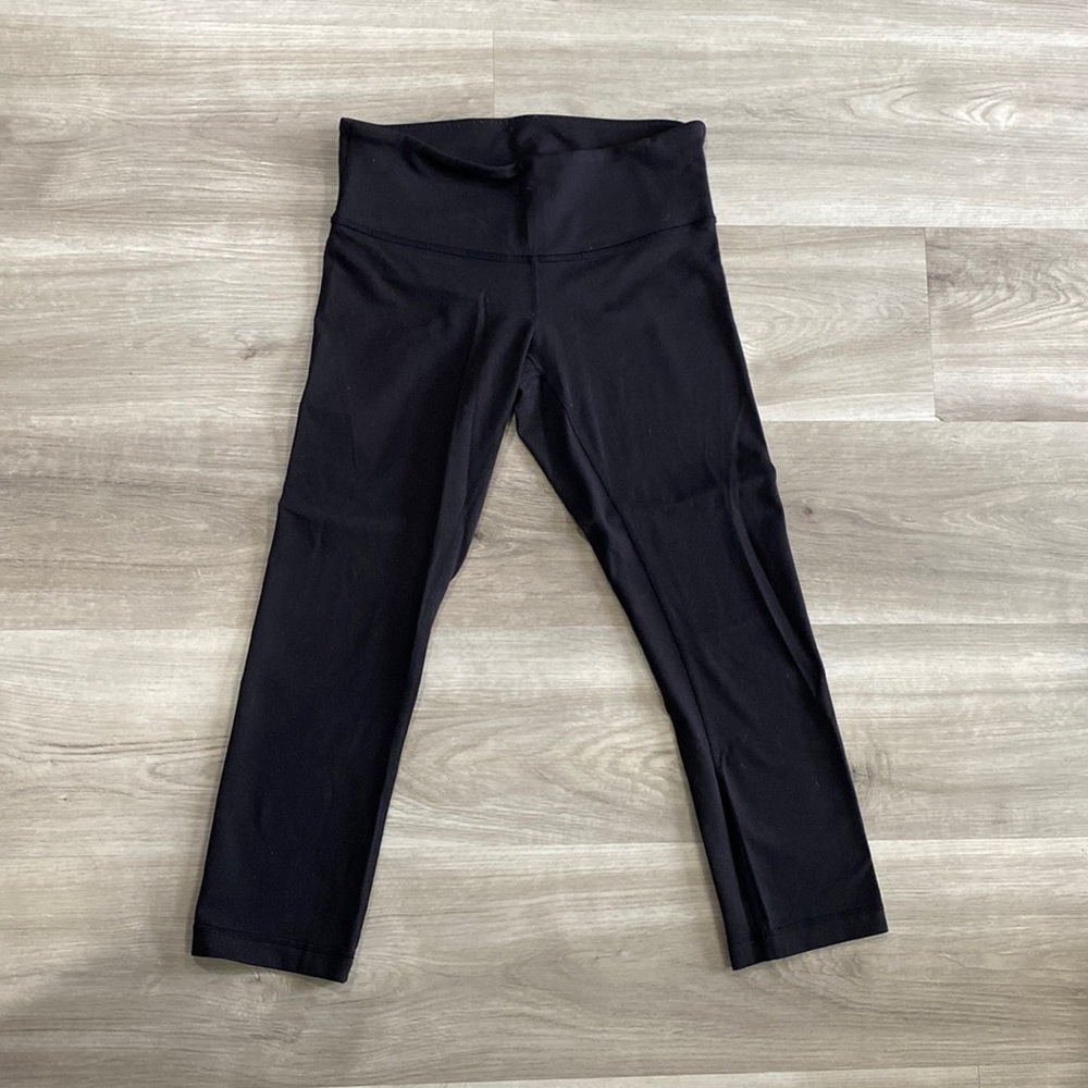 Lululemon black womens 6 wonder under leggings used